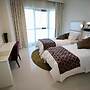 Waterfront 2 Bed Apartment Sleeps 4 With Parking