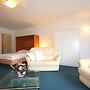 Studio Apartment With Terrace, own Parking Space and a Small Lake 500 