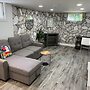 Adorable 1 Bedroom Suite With Kitchen &