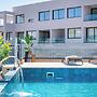 Sanders River Plaza - Open 1-bdr Apt With Balcony