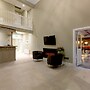 Castle Varagh Hotel & Bar