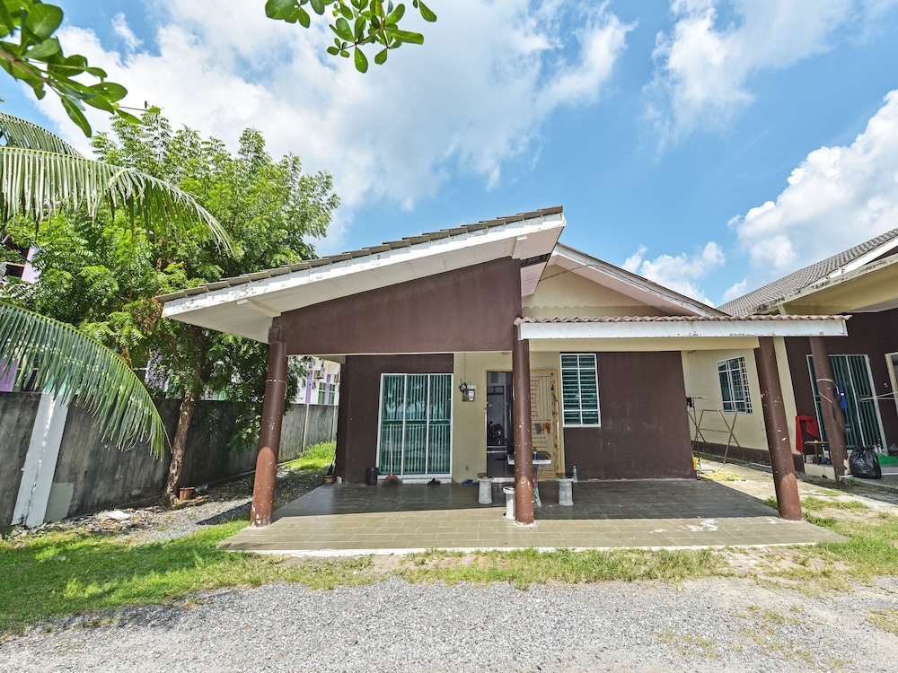 OYO HOME 90646 Casaria Paka Homestay