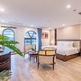 Reyna Luxury Hotel