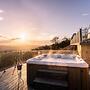 Clwyd Gate Manor Pool Sauna Hottub Cave Wales