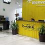 CHECK INN HOSTAL AEROPUERTO GDL - Hostel