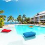 Cook's Bay Hotel and Suites