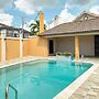 Luxury Living Modern & Contemporary Home With Brand New Pool in Manor 
