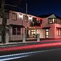 Greenlane Manor Motel