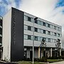 Heston Hyde Hotel