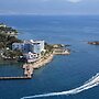 Le Bleu Hotel & Resort