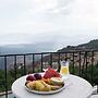 Delphi Palace