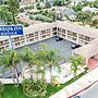 Burbank Inn and Suites