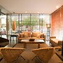 27 Suites Apart Hotel