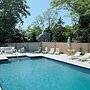The Seagrove Suites & Guest Rooms