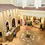 Cherry Maryski Hotel