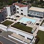 The Florence Hills Resort & Wellness