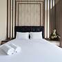 Comfortable And Modern 1Br Without Living Room At Amartha View Apartme