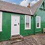 Armstrong Cottages No6