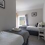 Chestnut House - Sleeps 4 - Pet Friendly - Parking