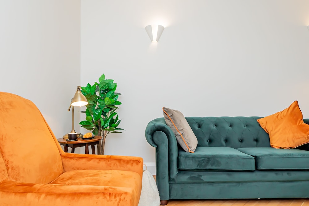 Stunning 2-bed Apartment in Purley - Croydon Gem