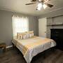House - Sleeps 8 - Parking - Malls Close