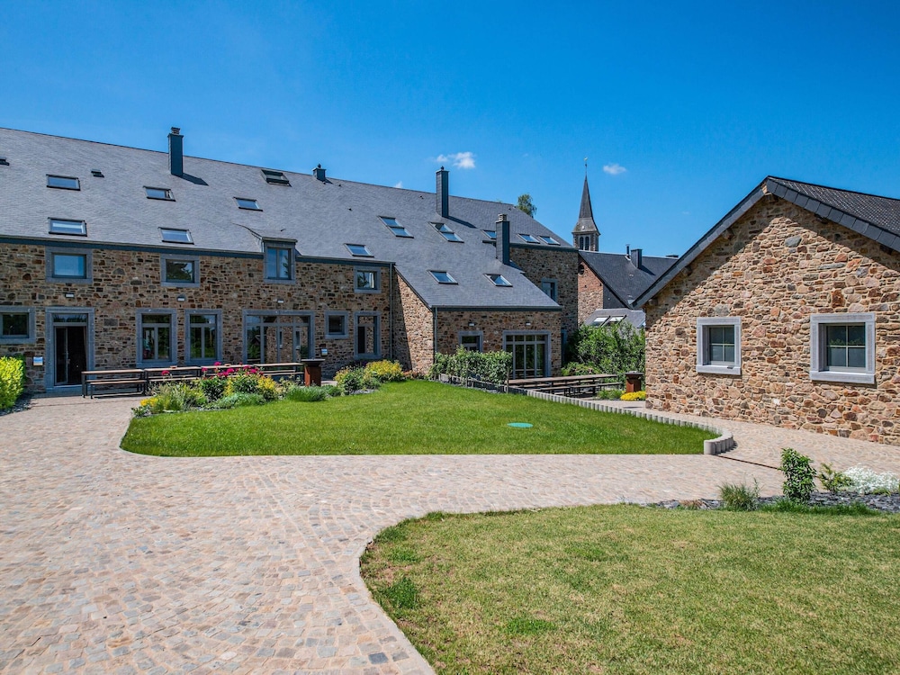 Charming Rural Retreat