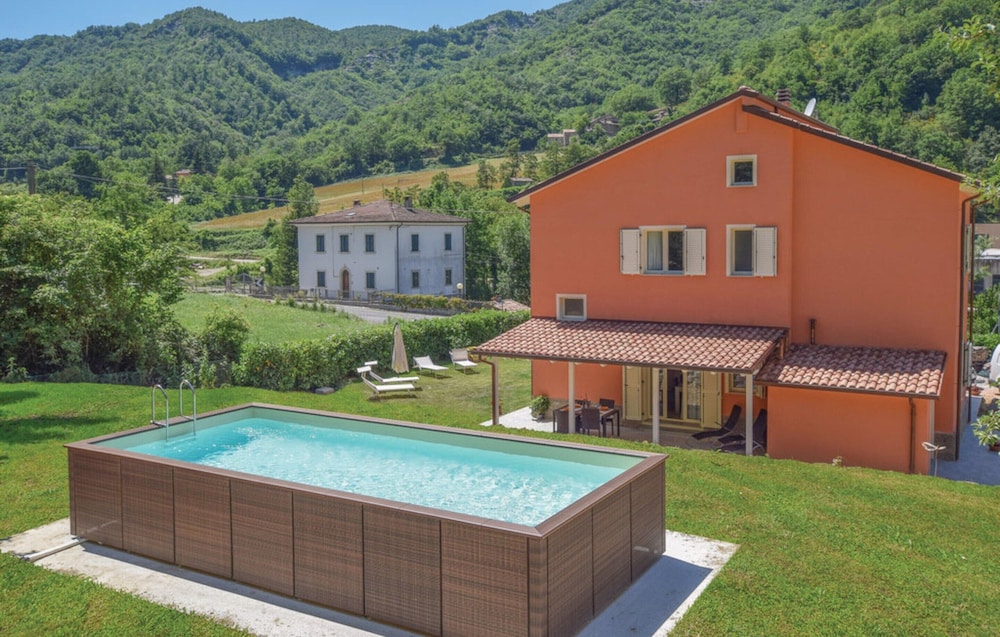 Villa in Borgo Pace With Private Pool
