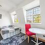 House - Sleeps 10 - Garden - Parking