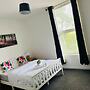 Stunning 2-bed House in Chatham