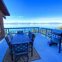 Lake View Glen 4 Bedroom Home by RedAwning