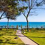 Epico Seafront & Garden Apartments
