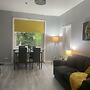 Immaculate 3-bed Apartment in Glasgow Close to M8