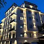 J Maluni City Hotel