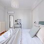Homey 2BR Apartment in Cholargos