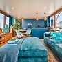 Houseboat - Sleeps 2 & Free Parking
