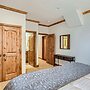 New Listing! Apres & Fairway Retreat 5 Bedroom Home by RedAwning
