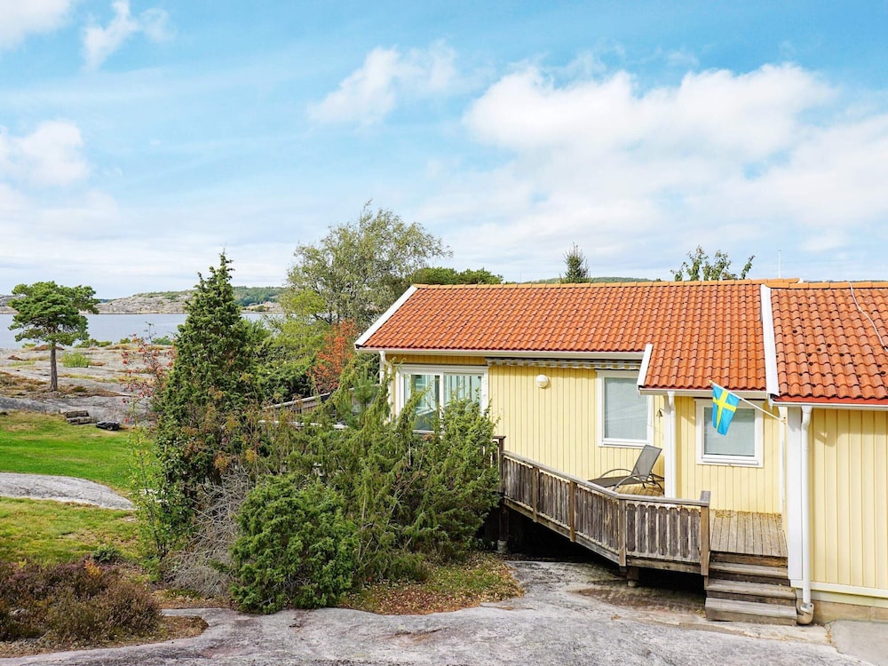 4 Star Holiday Home in Stromstad