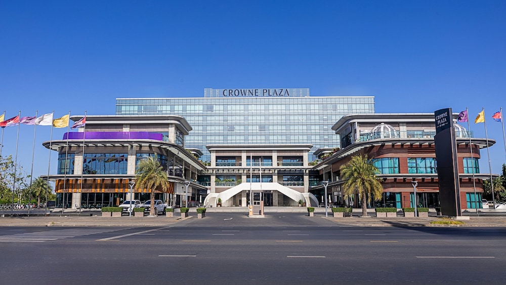 Crowne Plaza Phnom Penh by IHG