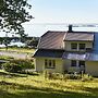 6 Person Holiday Home in Midsund