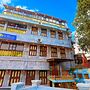 Fabhotel East View