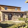 Residence con piscina a Monteverdi