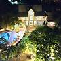 Ocean View Sai, Five Bedroom Holiday Home