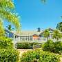Baywatch Casa 3 Bedroom Home by RedAwning