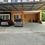 Hotel O Tri Homestay