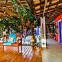 La Gloria House