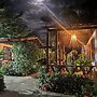 Las Rocas Village Ecohotel