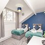 Leeds 4-bed House - Sleeps 9, Free Parking & Wifi