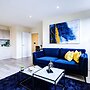 Charming 2-bed Apartment in Cheam, Sutton