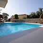 Votsalakia Hotel & Luxury Apartments