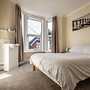 The Boat House Sleeps 4 Pet Friendly